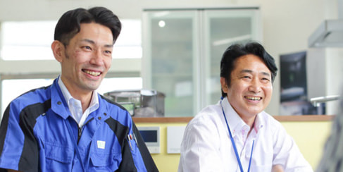 トクヤのスタッフ同士の打ち合わせ